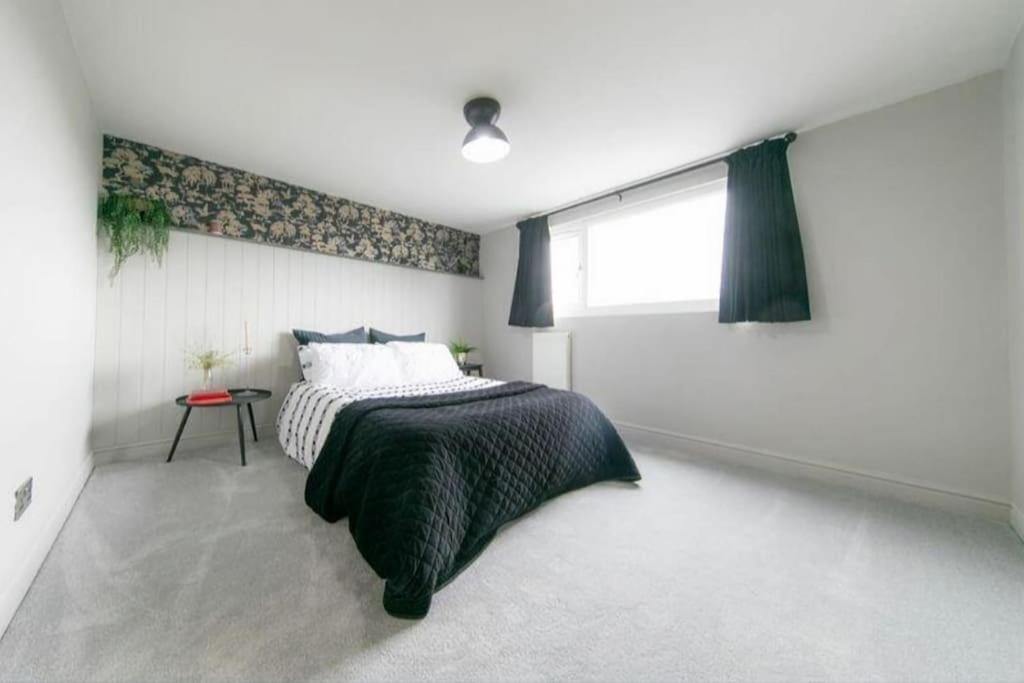 Recently Refurbished Home. Poulton-le-Fylde Экстерьер фото
